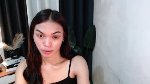 Snapshot of miss_jhes chatting on 12.03.25 Jhes online show from 12.03.25