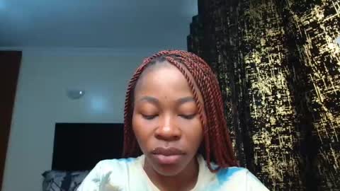Snapshot of miss_kiarrafit chatting on 02.18.25 Miss Kiarrafit online show from 02.18.25
