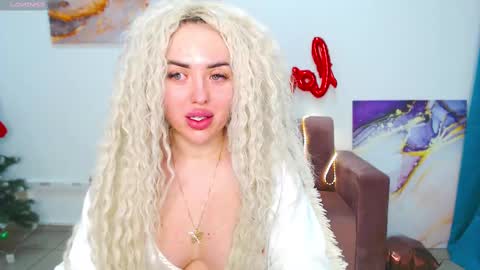 Snapshot of miss_kiten chatting on 02.24.25 miss_kiten online show from 02.24.25