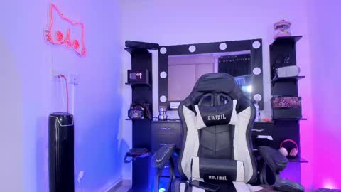 Miss Kittyn online show from 03.12.25