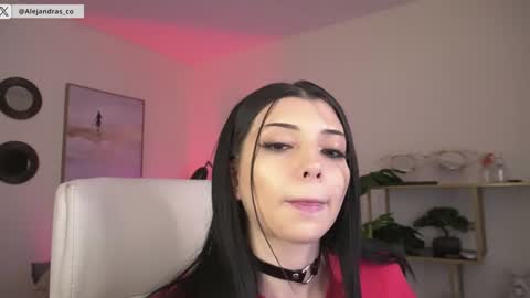 Snapshot of miss_meii chatting on 11.10.25 Alejandra online show from 11.10.25