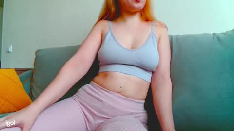 Snapshot of miss_sophy_ chatting on 02.19.25 Sophy online show from 02.19.25
