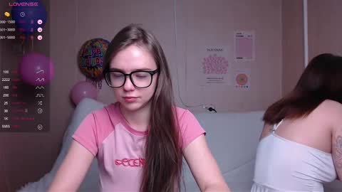 Snapshot of miss_sweetbb chatting on 12.13.24 Bella online show from 12.13.24