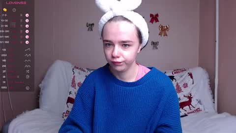 Snapshot of miss_sweetbb chatting on 12.20.24 Bella online show from 12.20.24