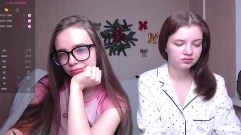 Snapshot of miss_sweetbb chatting on 12.29.24 Bella online show from 12.29.24
