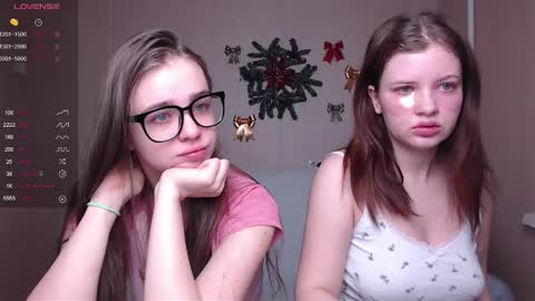 Snapshot of miss_sweetbb chatting on 01.12.25 Bella online show from 01.12.25