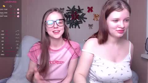 Snapshot of miss_sweetbb chatting on 01.12.25 Bella online show from 01.12.25