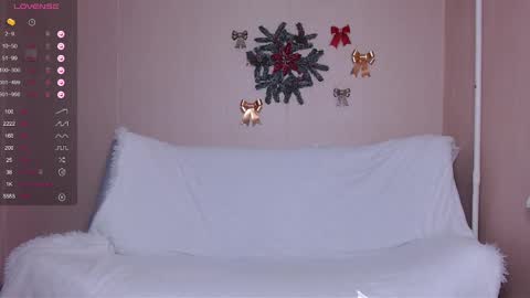 Snapshot of miss_sweetbb chatting on 01.14.25 Bella online show from 01.14.25