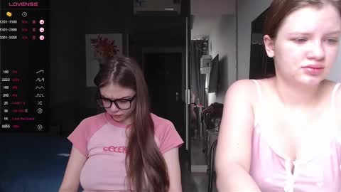 Snapshot of miss_sweetbb chatting on 02.03.25 Bella online show from 02.03.25