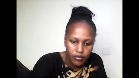 miss_vall online show from 10.16.25