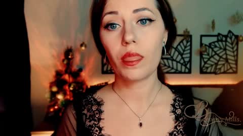 Snapshot of missbeverlymills chatting on 01.02.25 The divine Beverly online show from 01.02.25