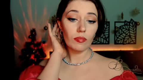 Snapshot of missbeverlymills chatting on 01.04.25 The divine Beverly online show from 01.04.25