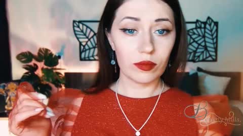 Snapshot of missbeverlymills chatting on 02.16.25 The divine Beverly online show from 02.16.25