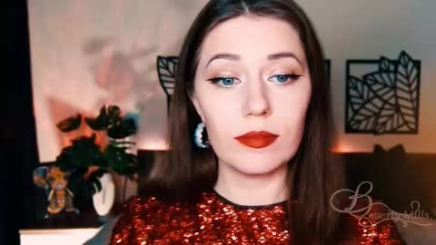 Snapshot of missbeverlymills chatting on 02.23.25 The divine Beverly online show from 02.23.25