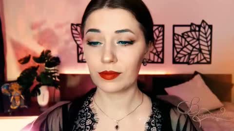 Snapshot of missbeverlymills chatting on 03.09.25 The divine Beverly online show from 03.09.25