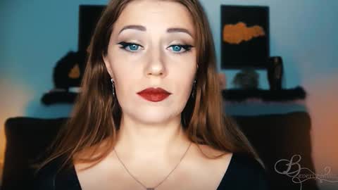 Snapshot of missbeverlymills chatting on 09.14.25 The divine Beverly online show from 09.14.25