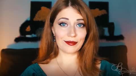 Snapshot of missbeverlymills chatting on 09.14.25 The divine Beverly online show from 09.14.25