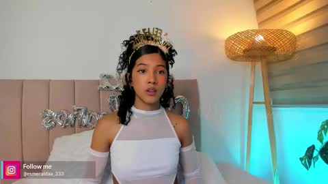 Snapshot of missbrasil_ chatting on 10.22.25 Sara Vanegas online show from 10.22.25