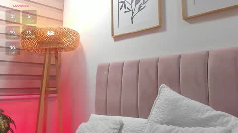 Snapshot of missbrasil_ chatting on 11.12.25 Sara Vanegas online show from 11.12.25