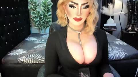 PRIESTESS CHANNEL online show from 10.20.25