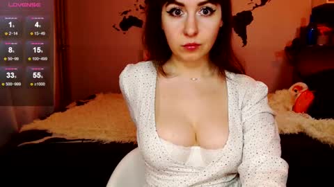 Snapshot of missgenevaonceagain chatting on 02.19.25 G online show from 02.19.25
