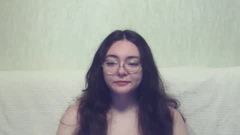 Snapshot of missis_mona chatting on 01.10.25 missis mona online show from 01.10.25