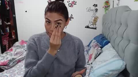 Snapshot of misskarol18 chatting on 01.18.25 misskarol18 online show from 01.18.25