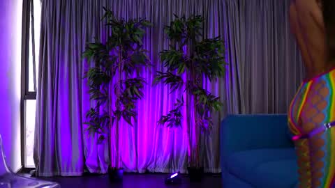 Snapshot of misskiarra chatting on 02.26.25 misskiarra online show from 02.26.25