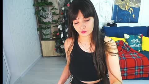 MissLaura online show from 01.12.25