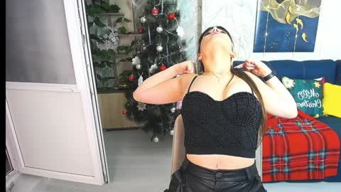 MissLaura online show from 01.17.25