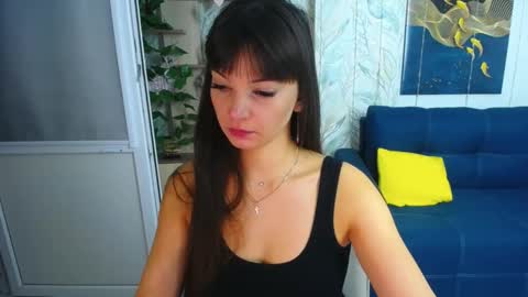 MissLaura online show from 10.28.25