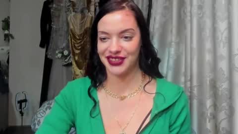 Snapshot of misslilymariaxo chatting on 01.08.25 Mistress Lily Maria online show from 01.08.25