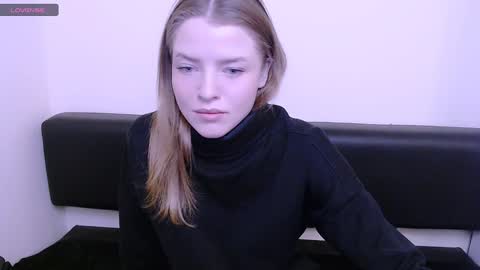 Snapshot of missoliviaa_ chatting on 12.11.24 Olivia online show from 12.11.24