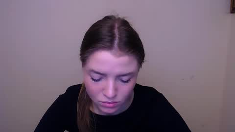 Snapshot of missoliviaa_ chatting on 02.12.25 Olivia online show from 02.12.25