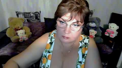 Snapshot of missritabella chatting on 10.13.25 Rita online show from 10.13.25