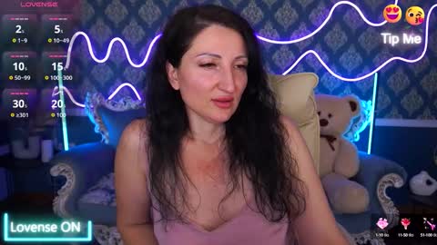 Snapshot of missrossi chatting on 09.29.25 missrossi online show from 09.29.25