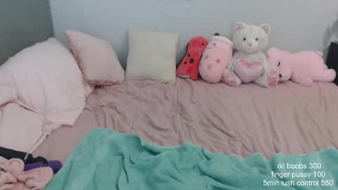 Snapshot of missyinpinkk chatting on 02.14.25 Missy online show from 02.14.25
