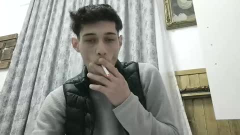 MisteriosoXragazzoX online show from 11.23.25