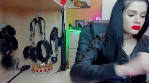 Mistress Kristi online show from 10.20.25