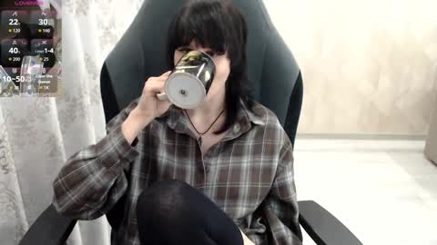Snapshot of misty_dark chatting on 10.06.25 misty_dark online show from 10.06.25
