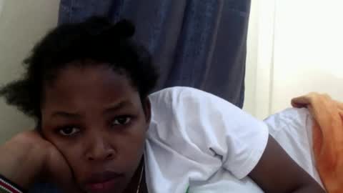 Snapshot of misty_shee chatting on 10.05.25 misty_shee online show from 10.05.25