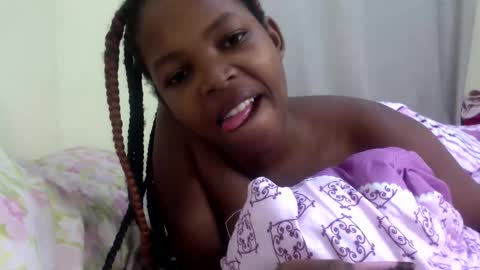 Snapshot of misty_shee chatting on 10.13.25 misty_shee online show from 10.13.25