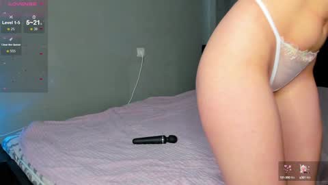 Mia 3 online show from 12.28.24