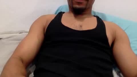 Snapshot of mixedsexycouple2025 chatting on 09.25.25 Mixedsexycouple online show from 09.25.25