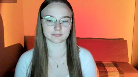 Snapshot of miya_mimi chatting on 09.15.25 Miya online show from 09.15.25