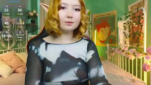 Snapshot of mizukinoyoru chatting on 03.03.25 Mizuki online show from 03.03.25