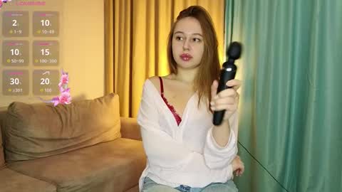 Snapshot of moanaberg chatting on 11.27.25 Kate online show from 11.27.25