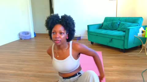 Snapshot of mochamimi chatting on 10.25.25 Mocha  BDAY JAN 13  online show from 10.25.25