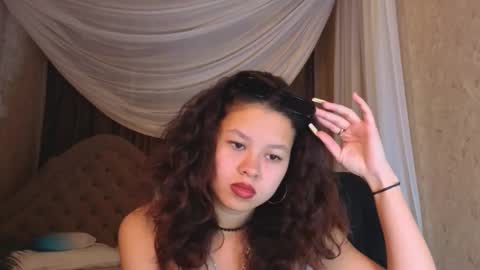 Snapshot of moco_choco chatting on 09.17.25 moco_choco online show from 09.17.25
