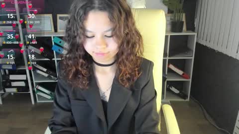 Snapshot of moco_choco chatting on 10.20.25 moco_choco online show from 10.20.25